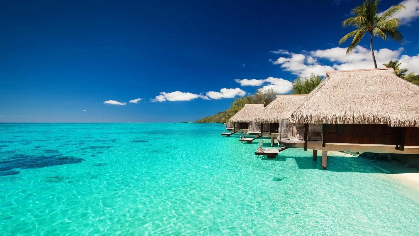 Maldives: Beach & Overwater Villas
